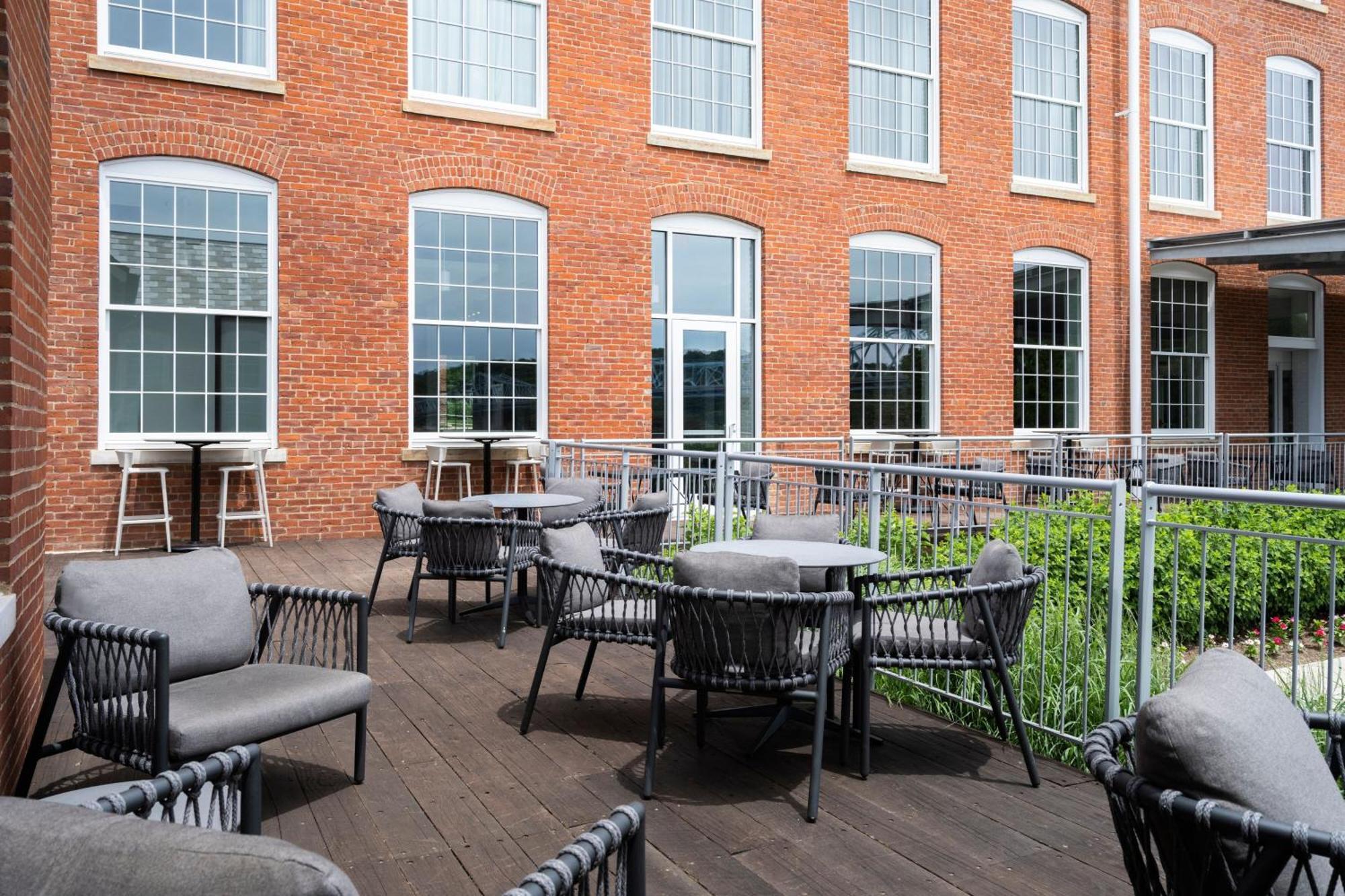 Fairfield Inn & Suites Madison Historic Eagle Cotton Mill Luaran gambar